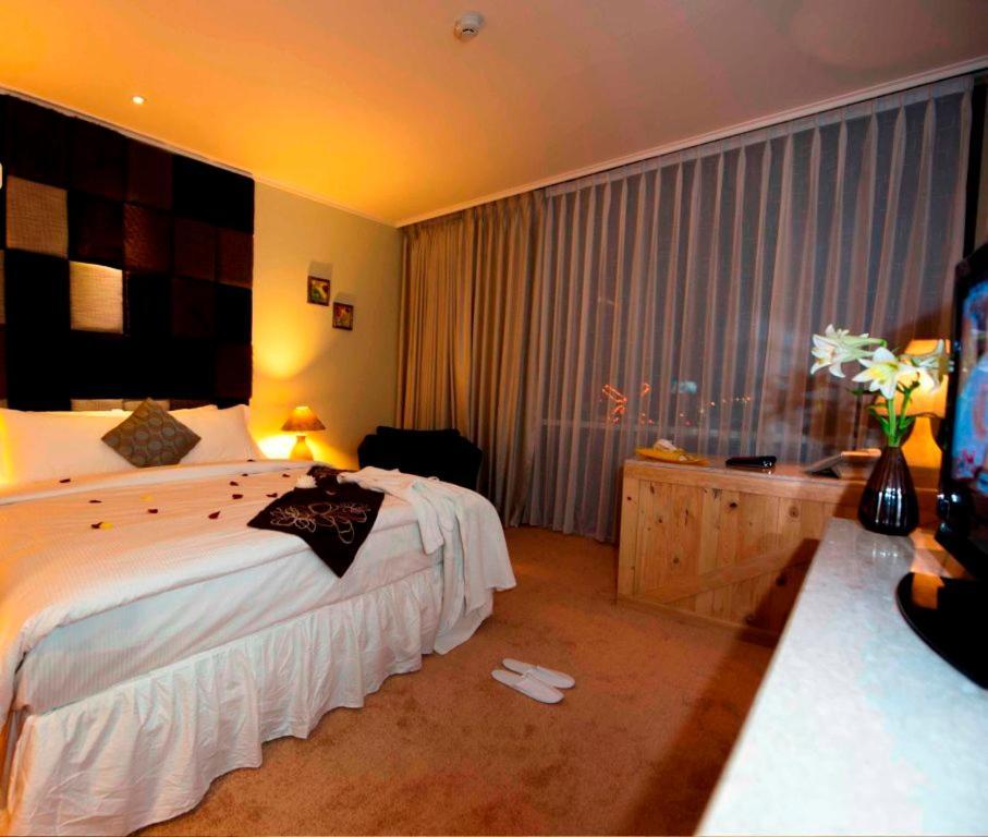 Chara Hotel Bandung Ngoại thất bức ảnh